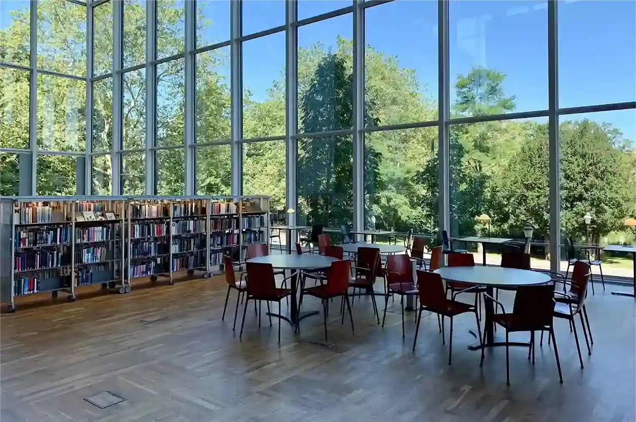 Lincoln American University